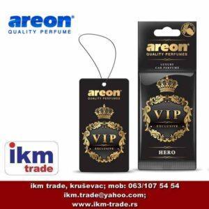 Mirisna jelkica AREON VIP Exclusive HERO sa luksuznom kombinacijom ruže, božura, ouda i šipre za elegantan i intenzivan miris u automobilu.